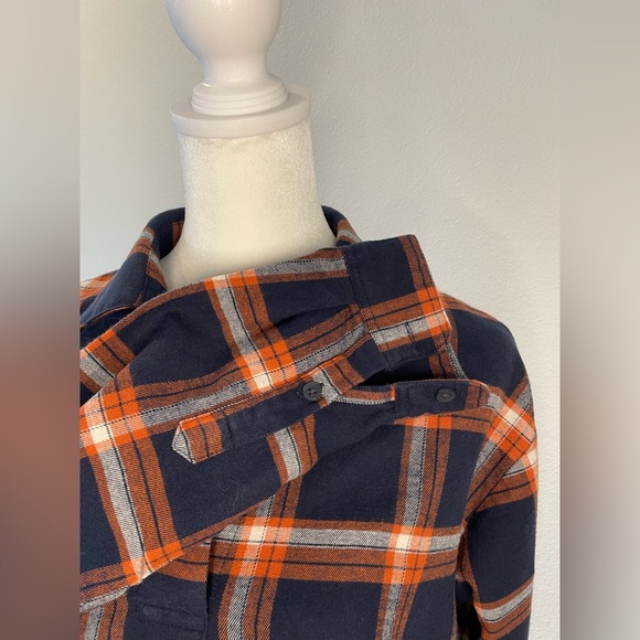 Uniqlo Pullover Plaid Flannel Shirt EUC Size Small - Picture 5 of 8